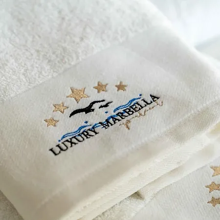 Luxury Marbella شقة إِستيبونا